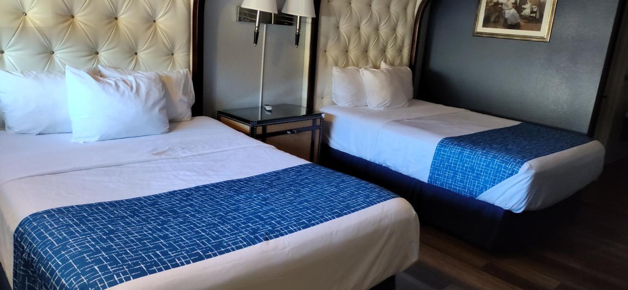 Travelodge By Wyndham Рюидозо Екстериор снимка